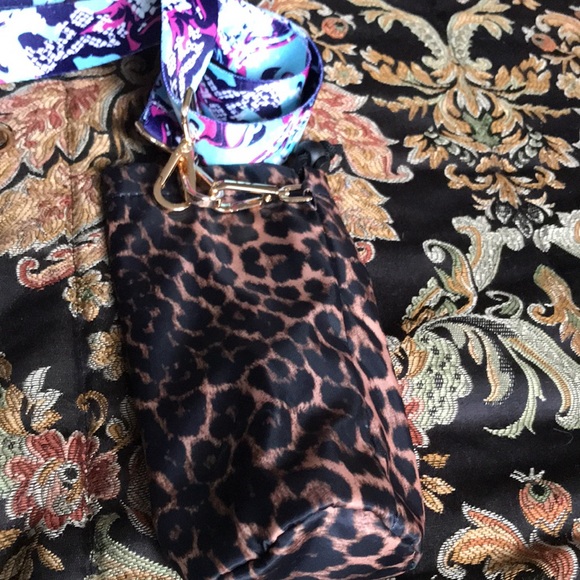 Cwh cross body and insulation bottle with interchangeable strap - Picture 2 of 4